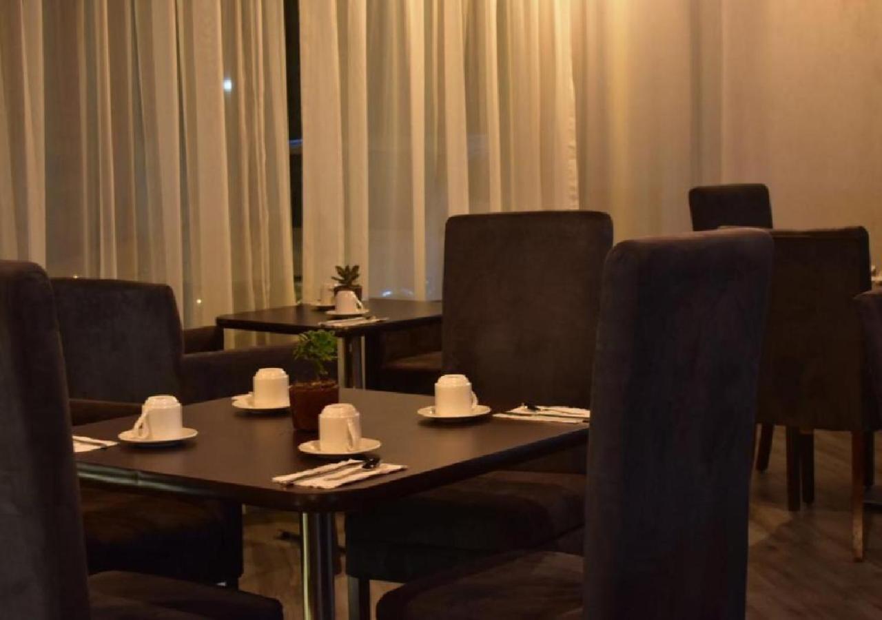 Esduma Hk Hotel Pachuca Екстериор снимка