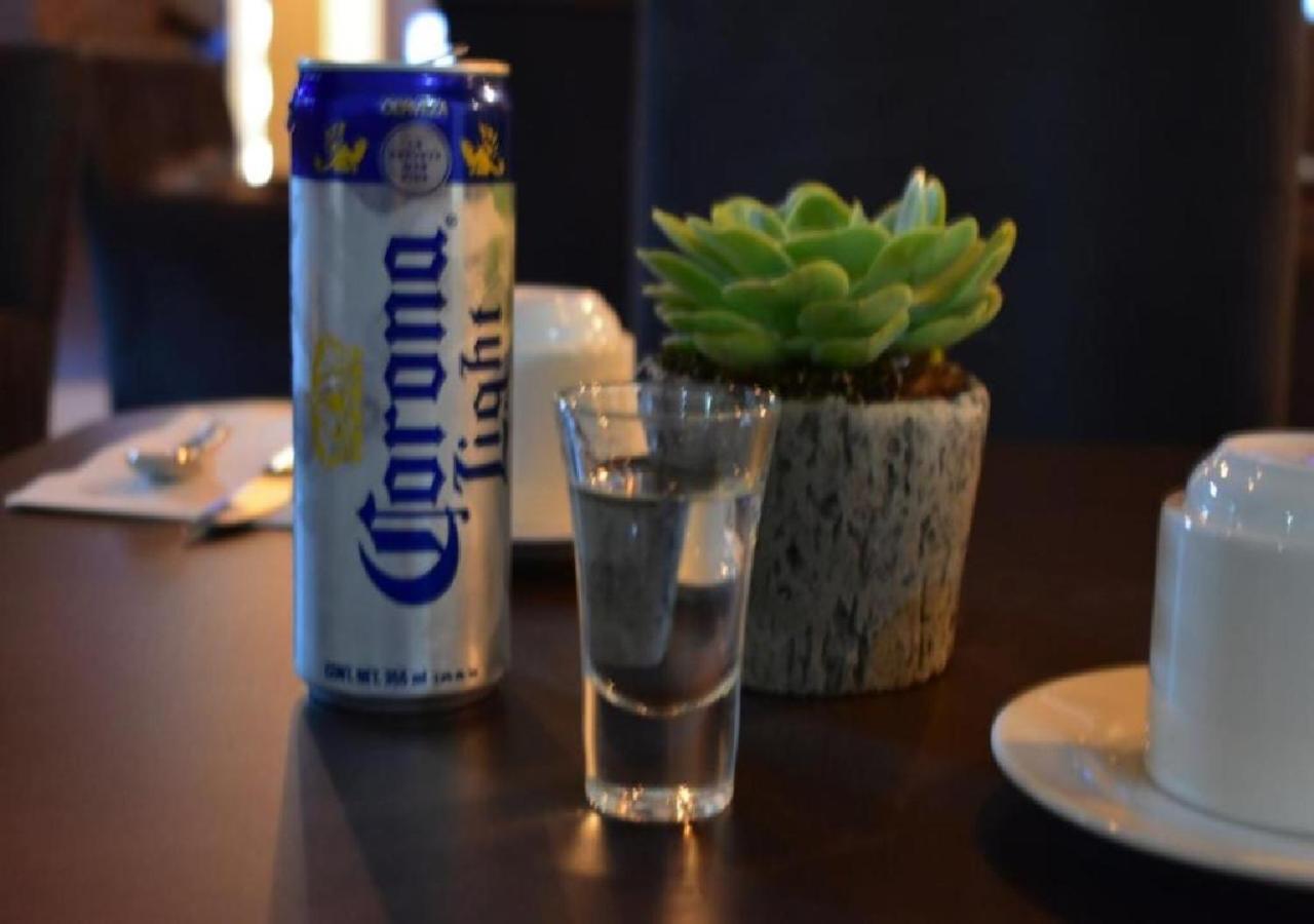 Esduma Hk Hotel Pachuca Екстериор снимка