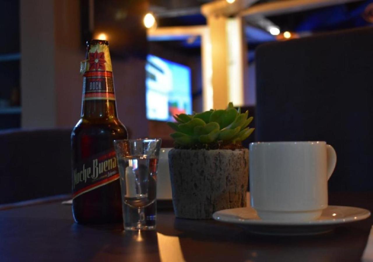Esduma Hk Hotel Pachuca Екстериор снимка