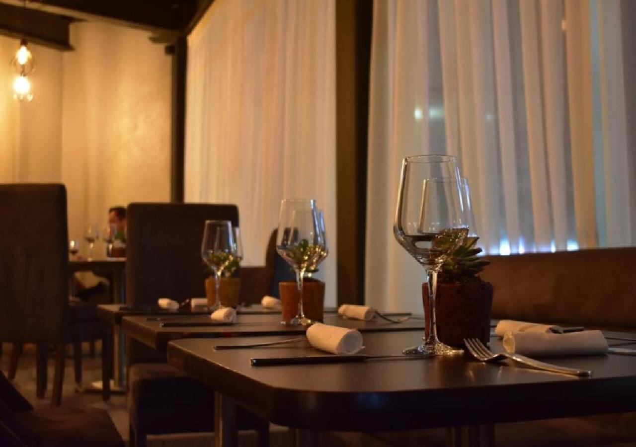 Esduma Hk Hotel Pachuca Екстериор снимка