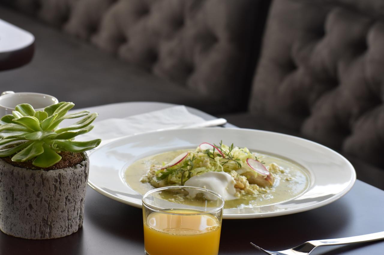 Esduma Hk Hotel Pachuca Екстериор снимка