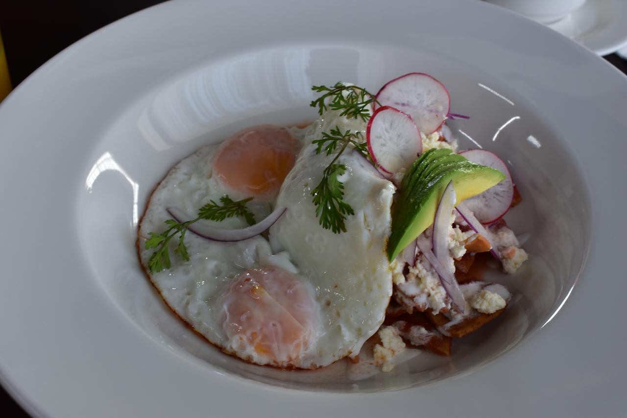 Esduma Hk Hotel Pachuca Екстериор снимка