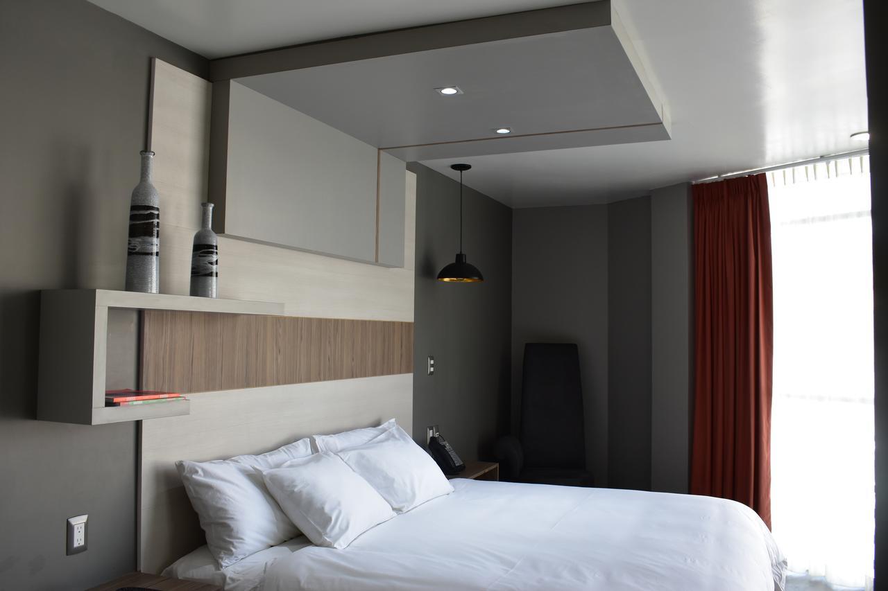 Esduma Hk Hotel Pachuca Екстериор снимка