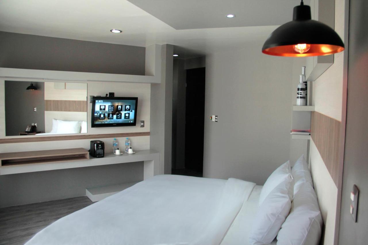 Esduma Hk Hotel Pachuca Екстериор снимка